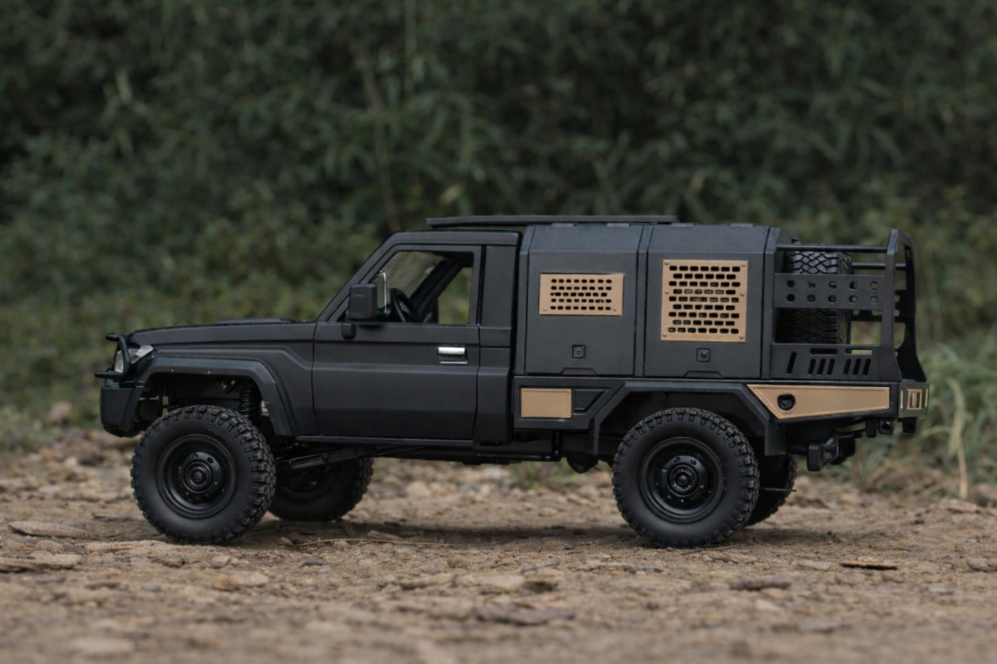 4WD Remote Control Land Cruiser